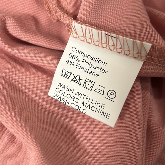 Heart Shape Graphic T-Shirt - Picture 6 of 7